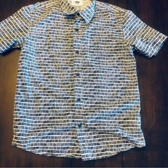 Boys button down short sleeve shirt lot. Size 8 - Picture 7 of 7